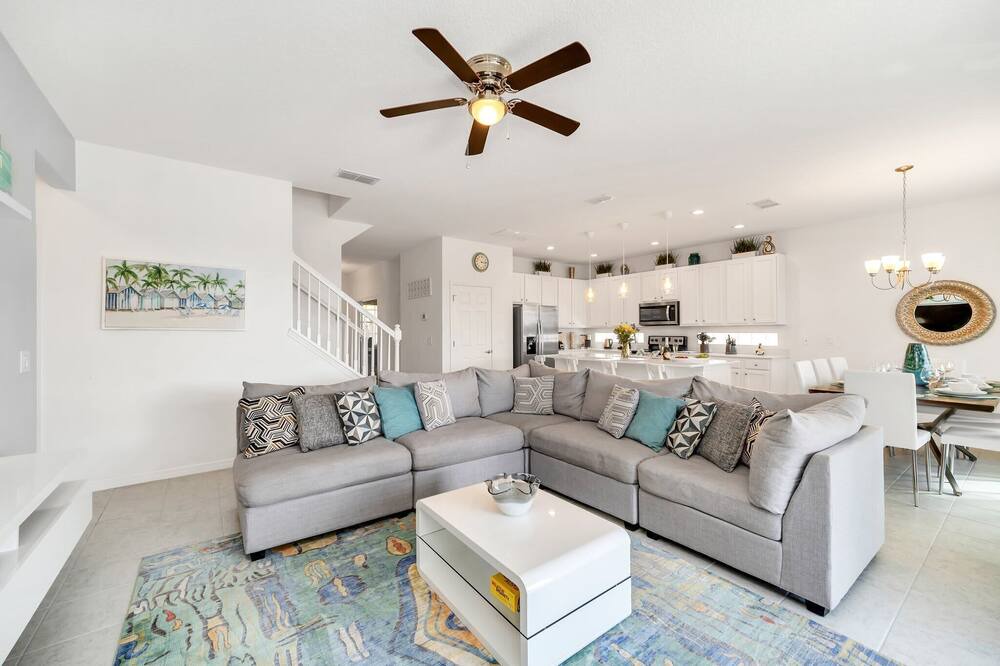 Photo of Livingroom in Davenport