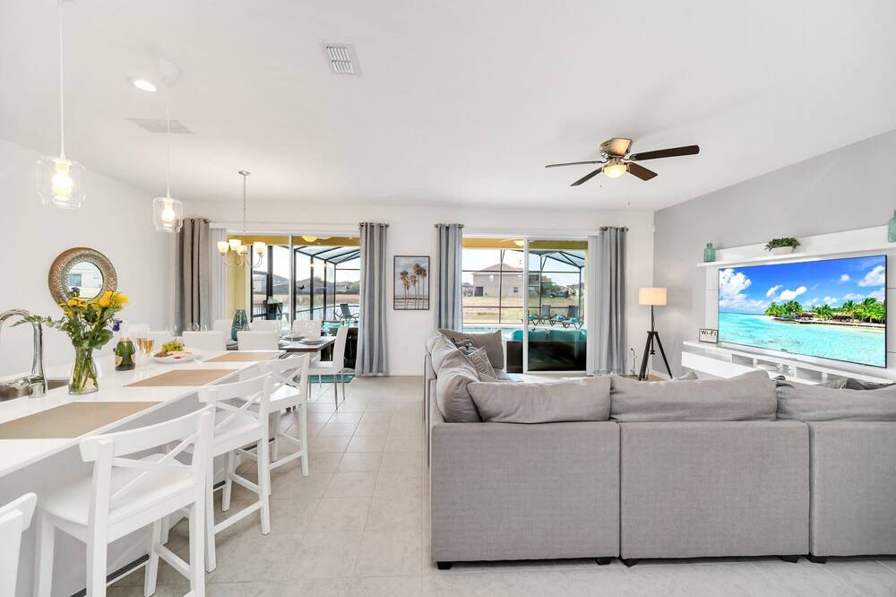 Photo of Livingroom in Davenport