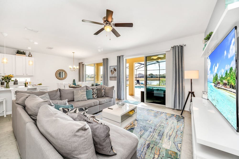 Photo of Livingroom in Davenport