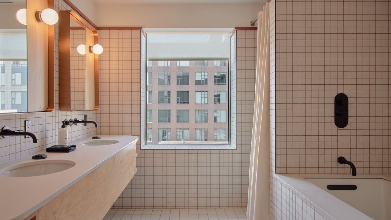 Photo of Bathroom in Fashion District