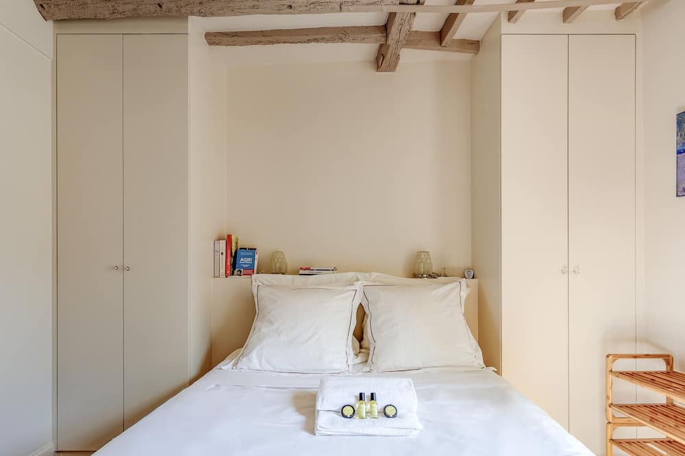 Photo of Bedroom in 5th Arrondissement