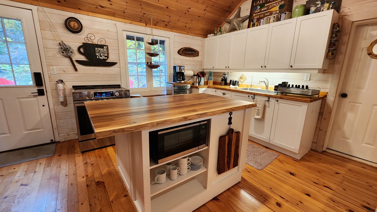 Photo of Kitchen in Georgian Bay