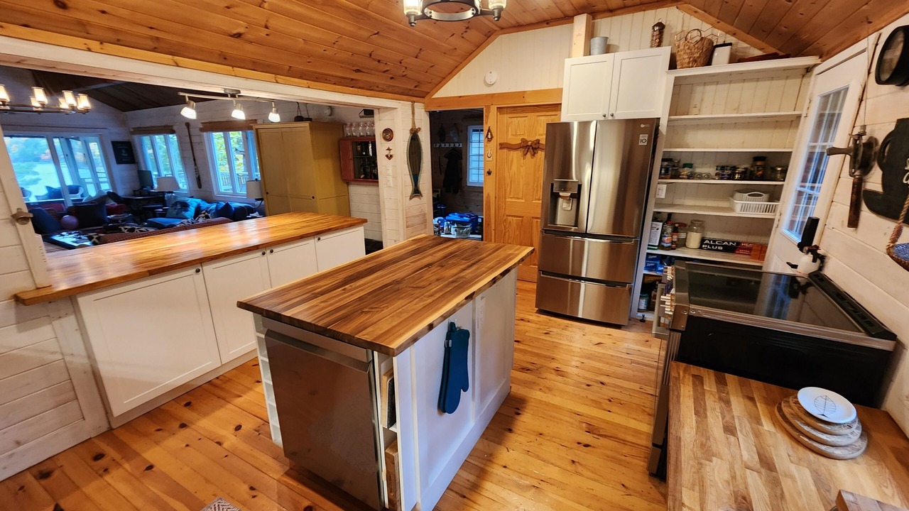 Photo of Kitchen in Georgian Bay