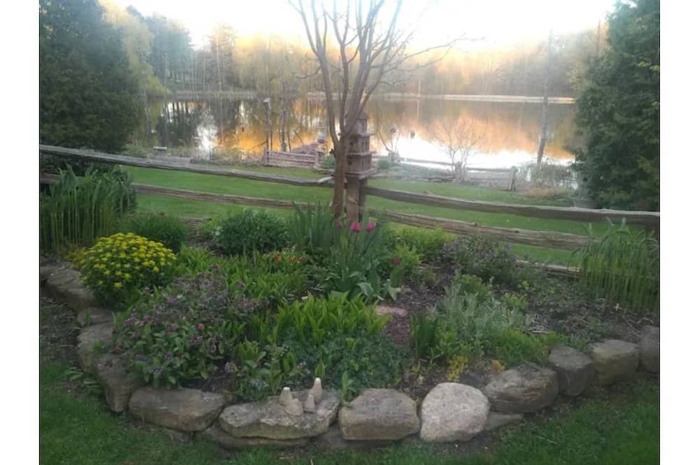 Photo of Outdoor in King