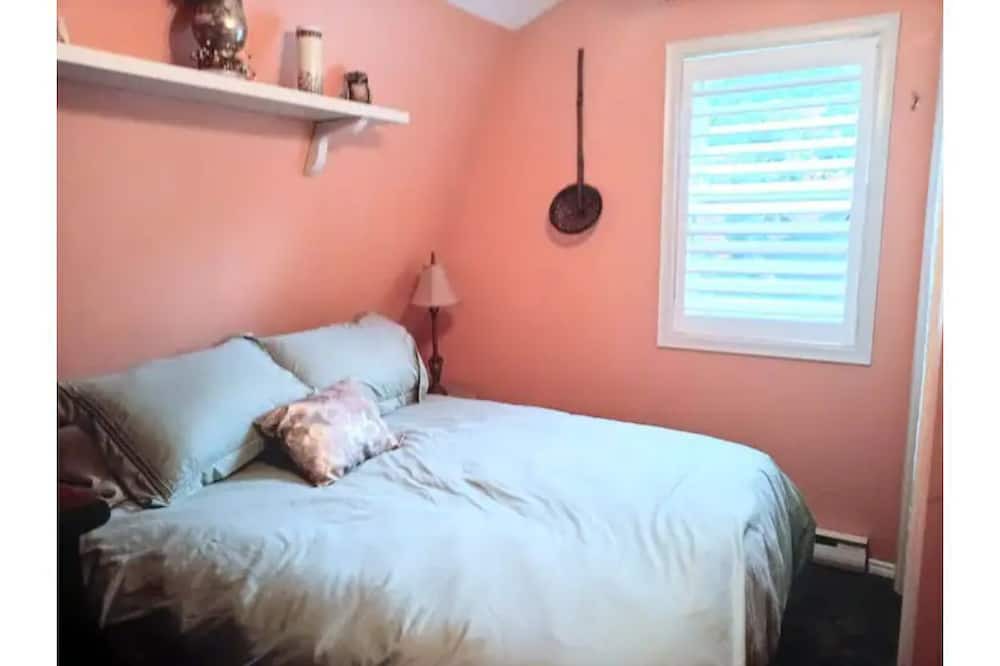 Photo of Bedroom in King