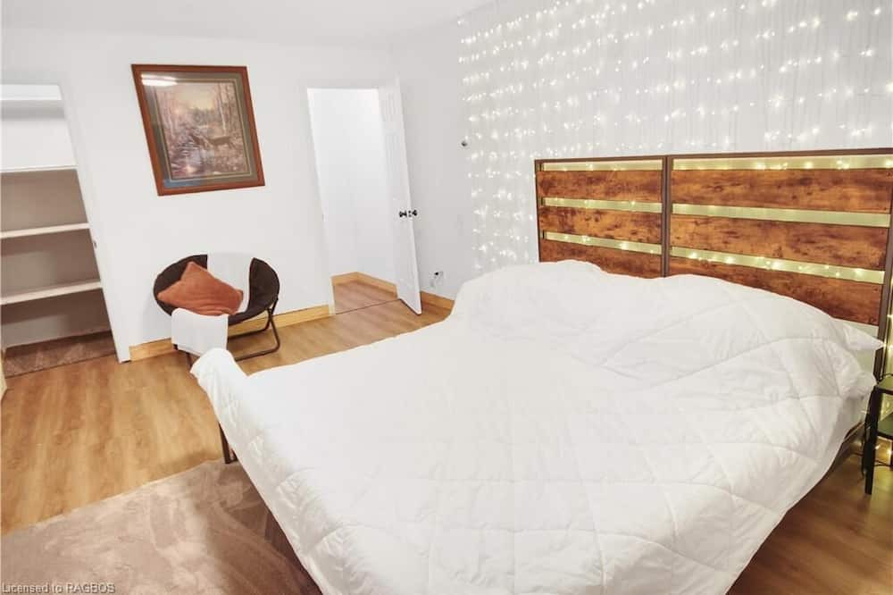 Photo of Bedroom in Georgian Bluffs
