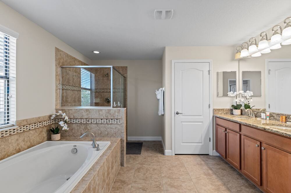 Photo of Bathroom in Davenport