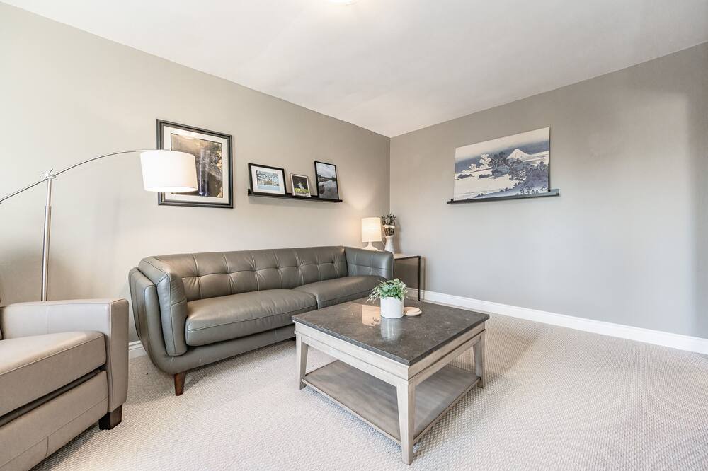 Photo of Livingroom in Hamilton