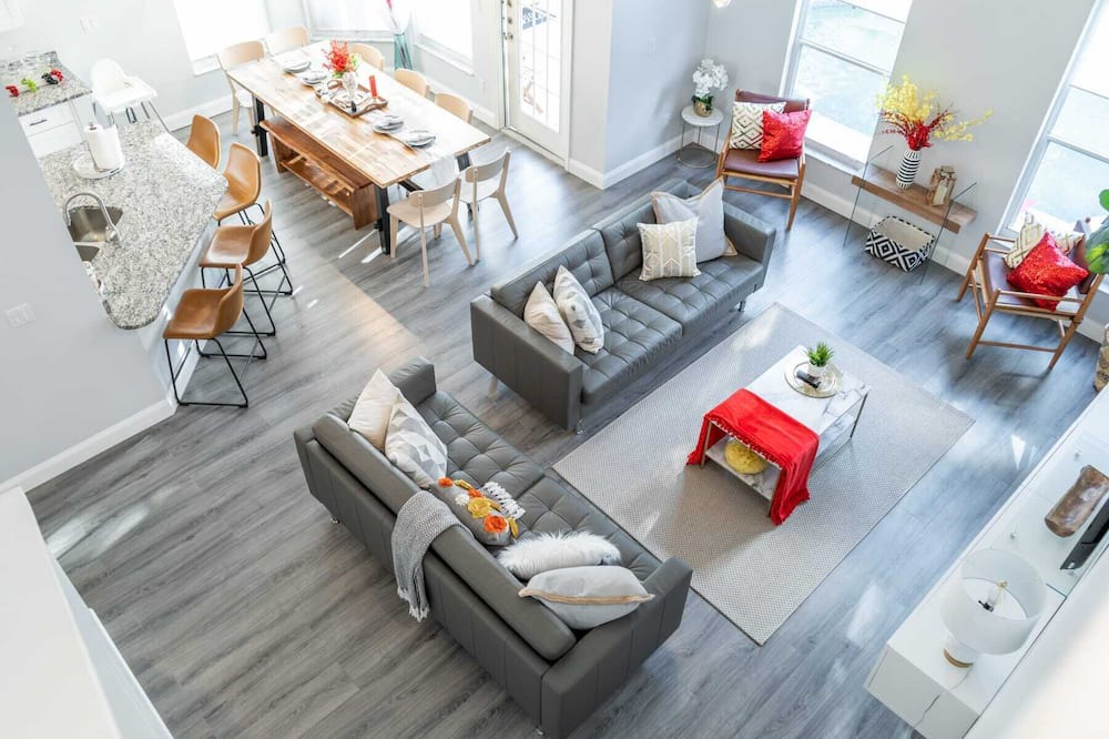 Photo of Livingroom in Lake Davenport Estates