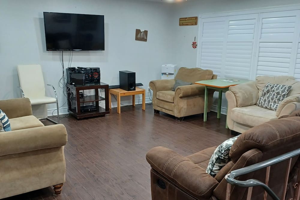 Photo of Livingroom in Kirkfield