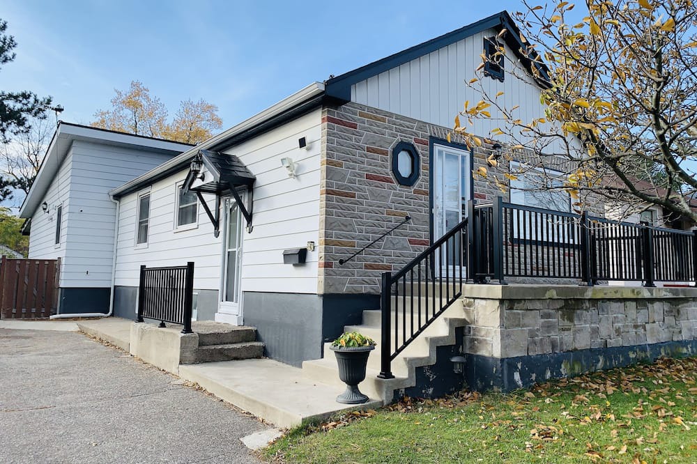 Photo of Outdoor in West Hill