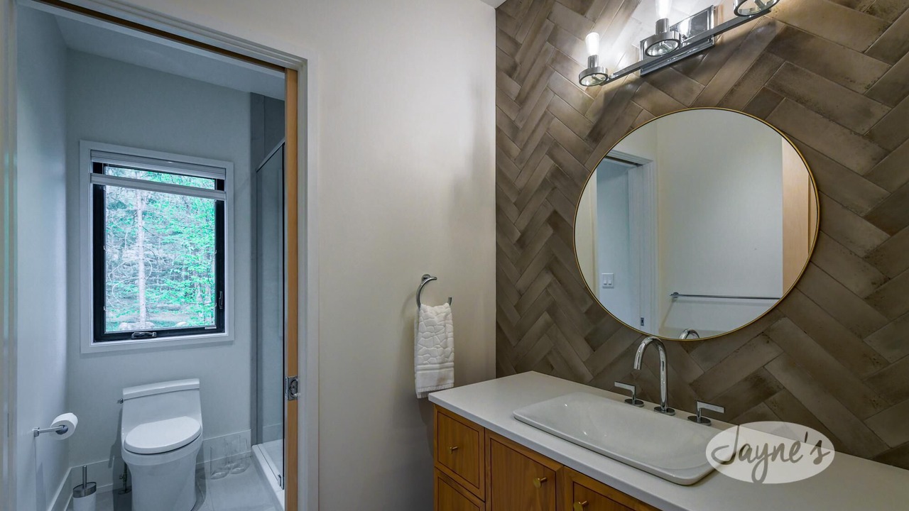 Photo of Bathroom in Algonquin Highlands