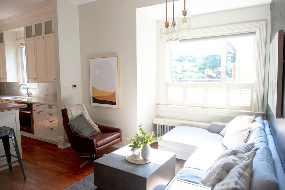 Photo of Livingroom in Parkdale