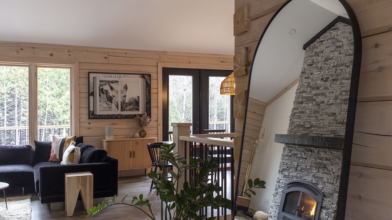 Photo of Livingroom in Chatsworth