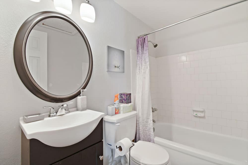 Photo of Bathroom in Babson Park
