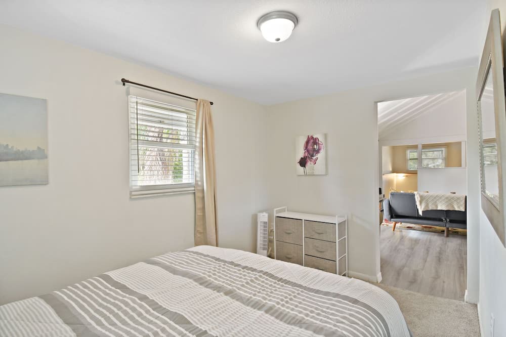 Photo of Bedroom in Babson Park