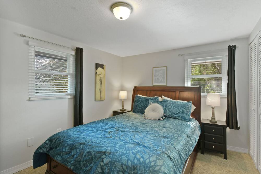 Photo of Bedroom in Babson Park