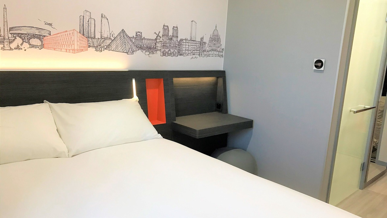 Photo of Bedroom in Tremblay-en-France
