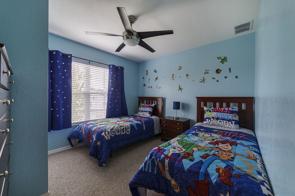 Photo of Bedroom in Venetian Bay Villages