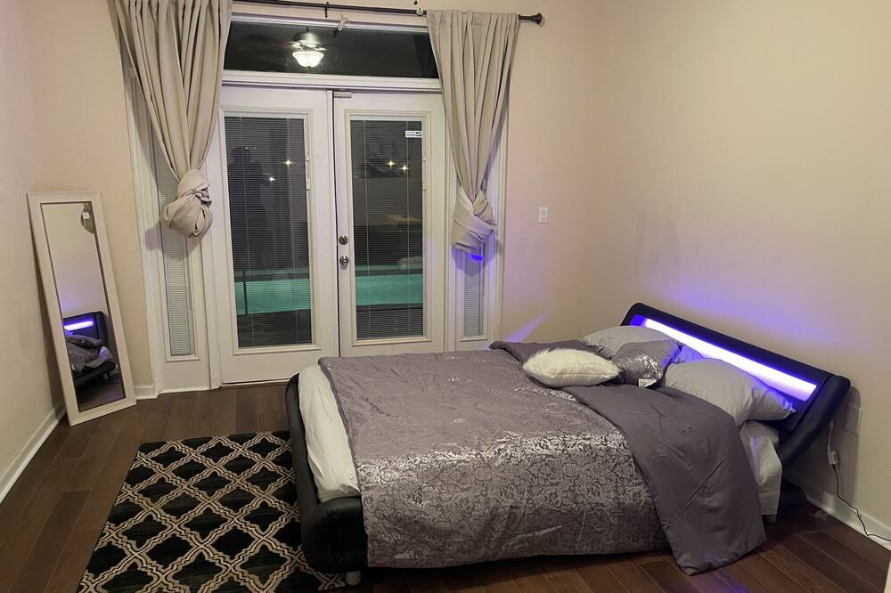 Photo of Bedroom in Davenport