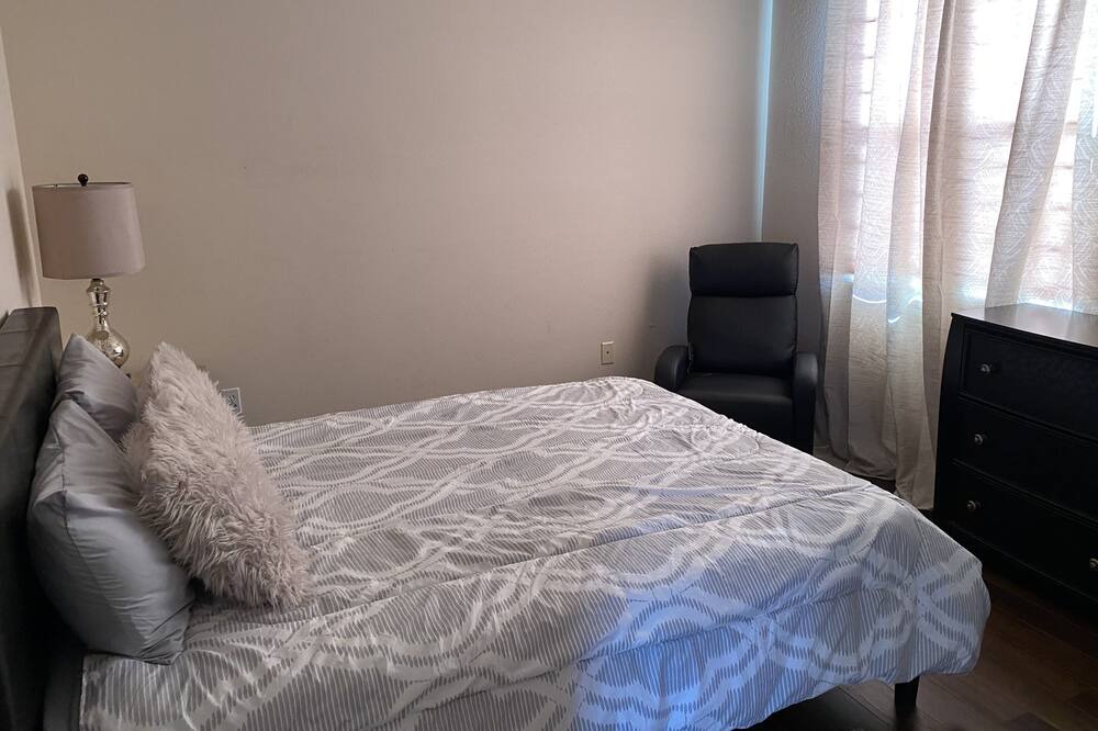 Photo of Bedroom in Davenport
