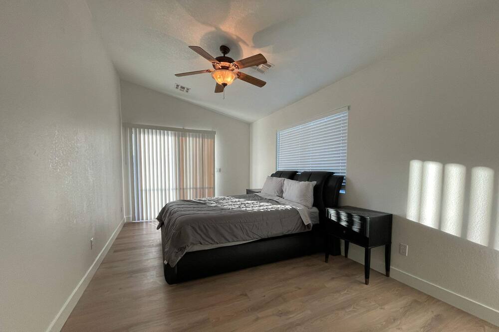 Photo of Bedroom in Bullhead City