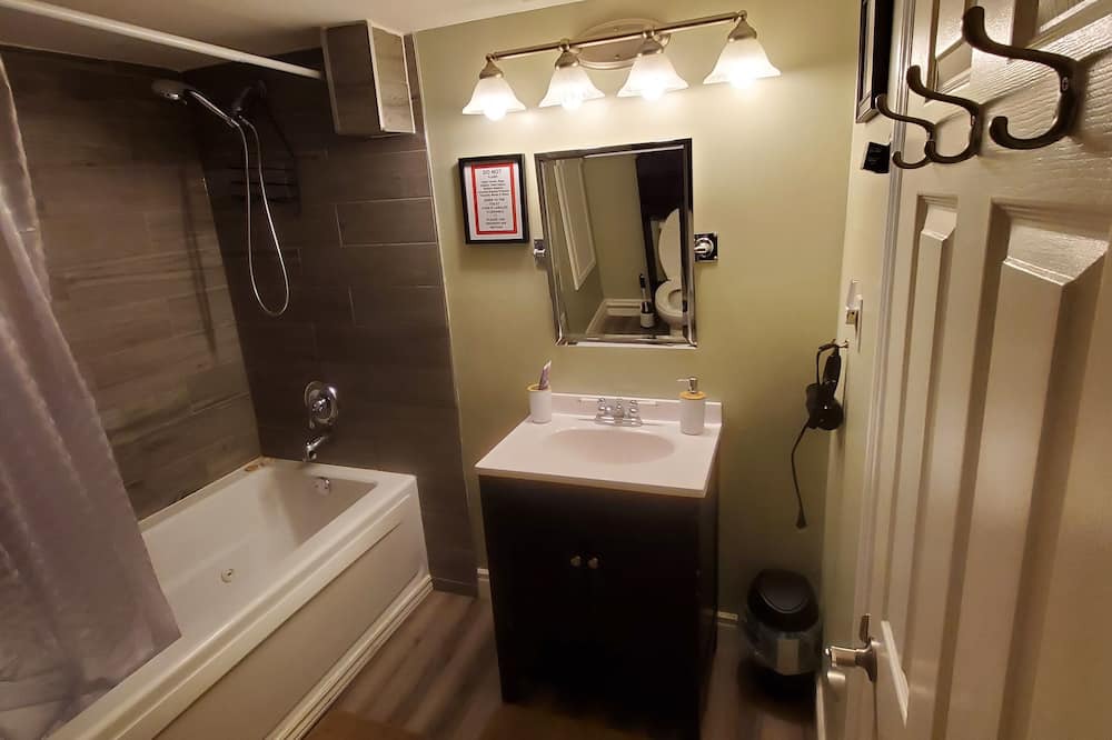Photo of Bathroom in Dunsford