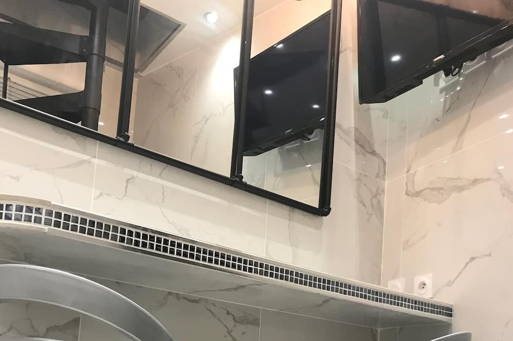 Photo of Bathroom in Bonne-Nouvelle