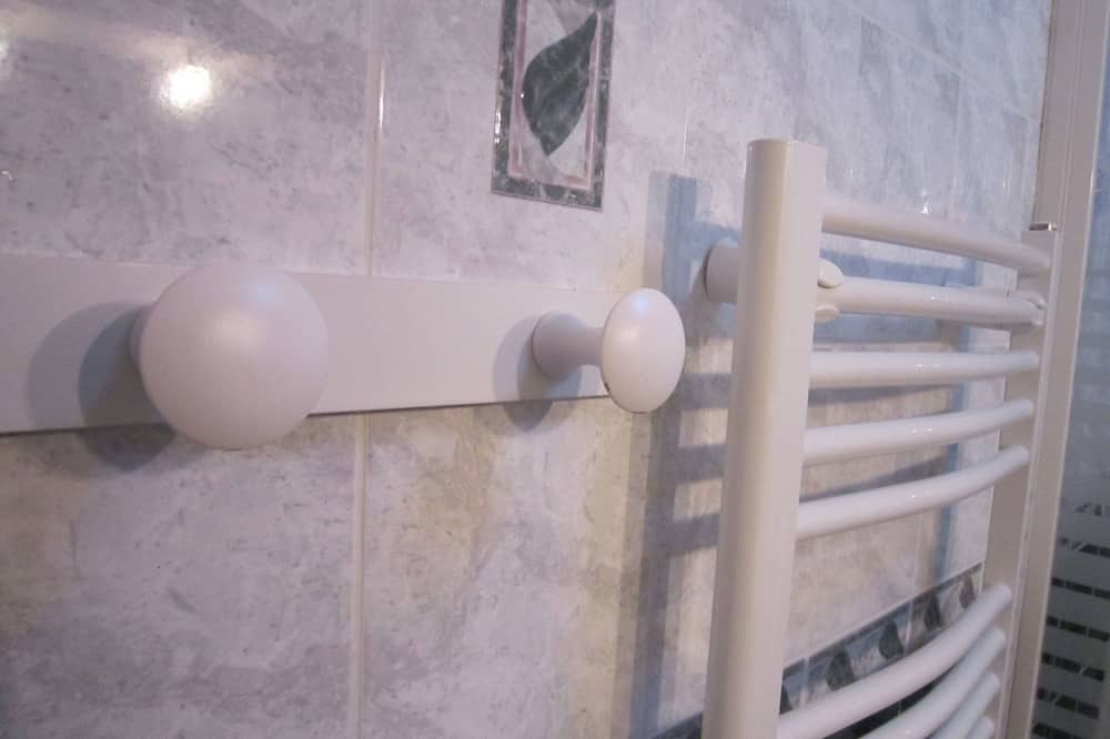 Photo of Bathroom in Brou-sur-Chantereine