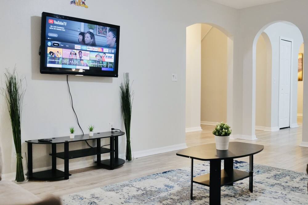 Photo of Bedroom in Poinciana