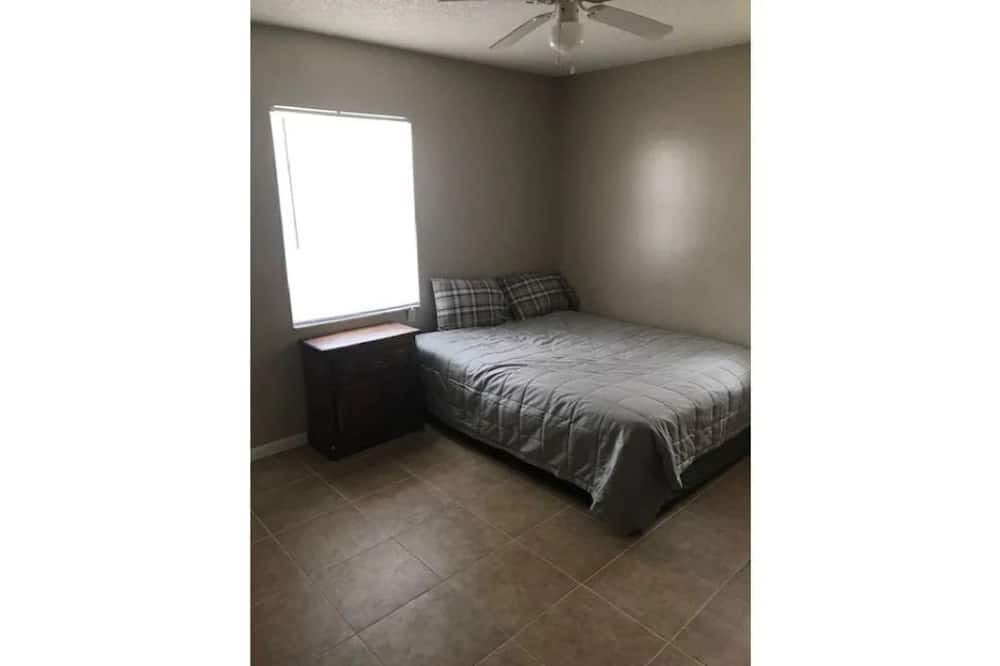 Photo of Bedroom in Auburndale