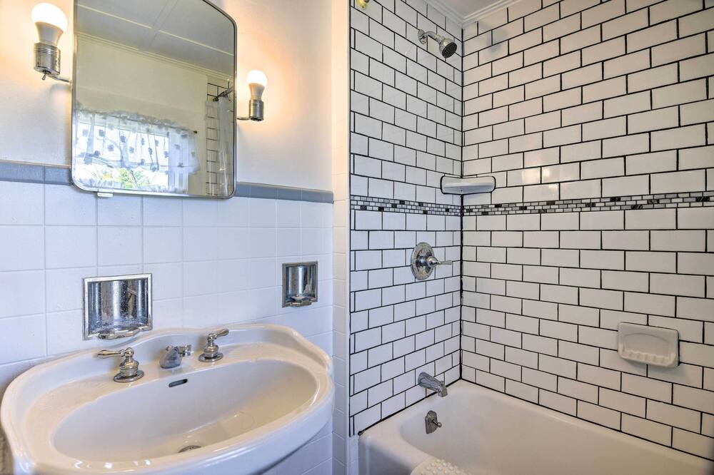 Photo of Bathroom in Narrowsburg