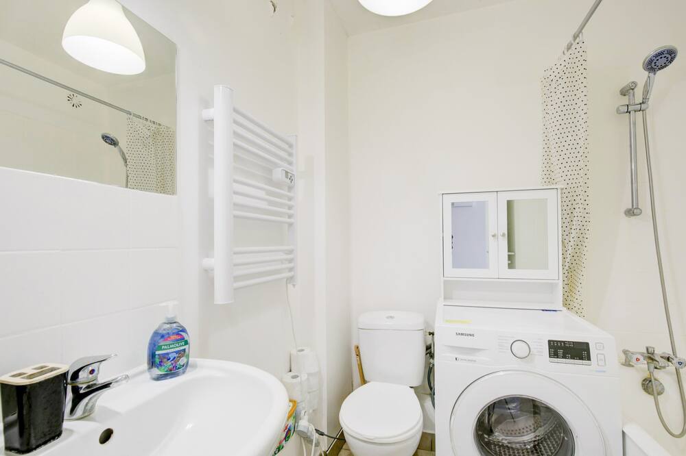 Photo of Bathroom in Front de Lac
