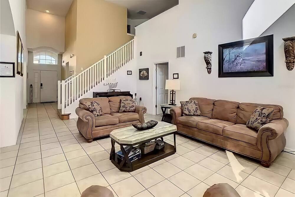 Photo of Livingroom in Seasons