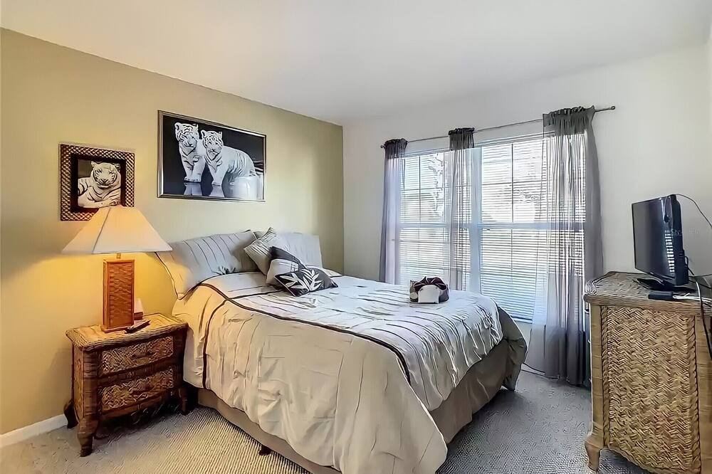 Photo of Bedroom in Seasons
