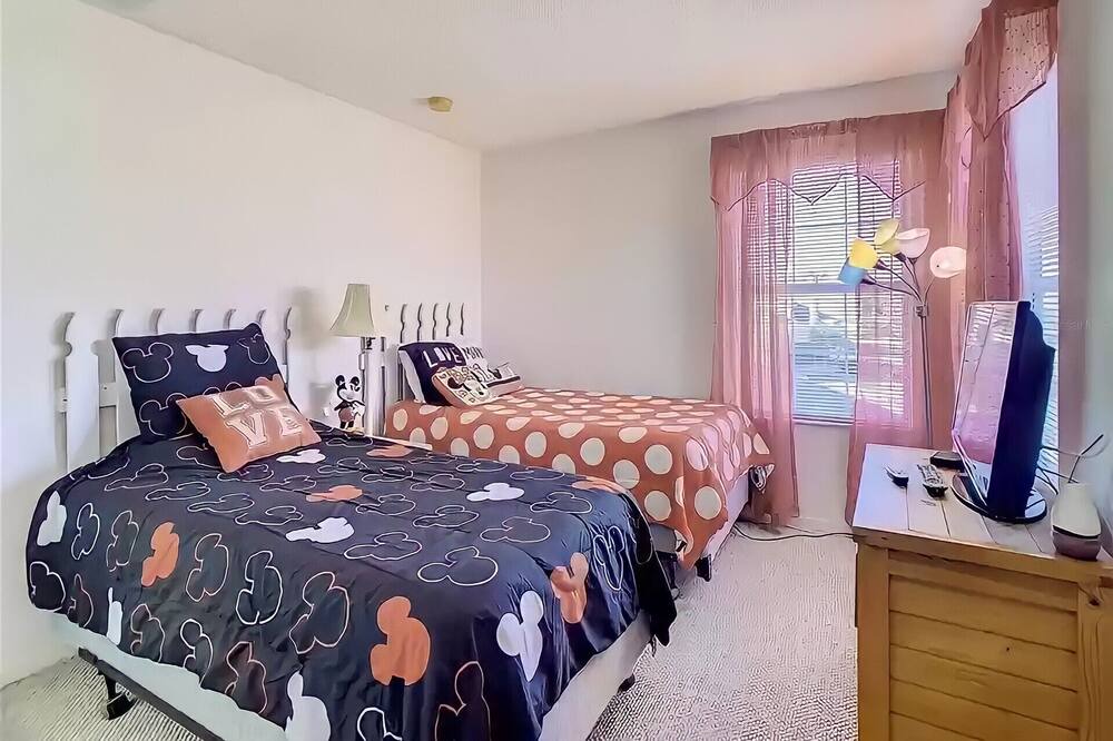 Photo of Bedroom in Seasons