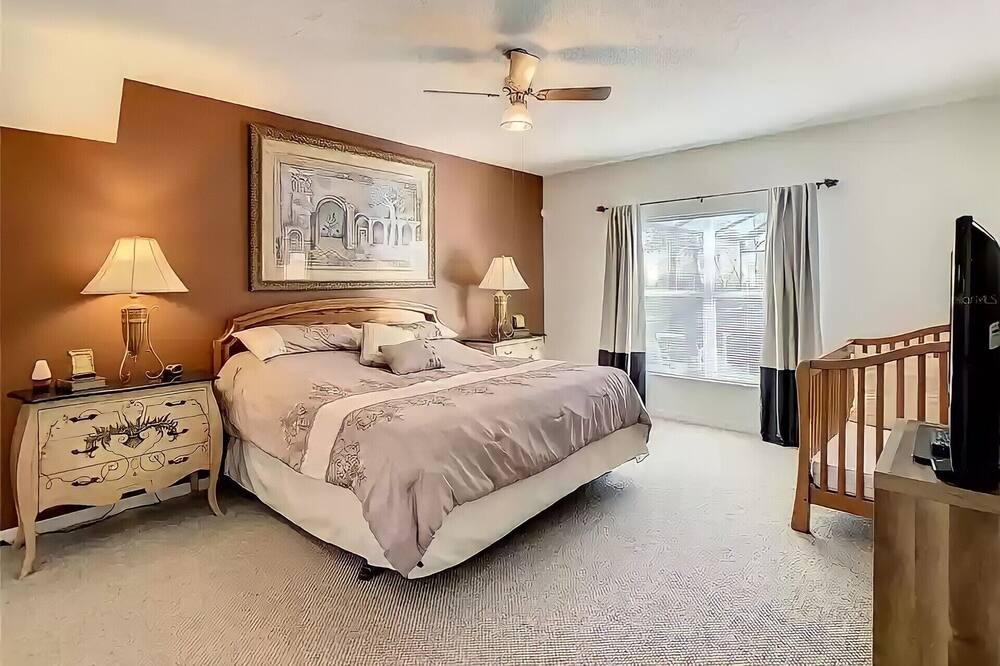 Photo of Bedroom in Seasons