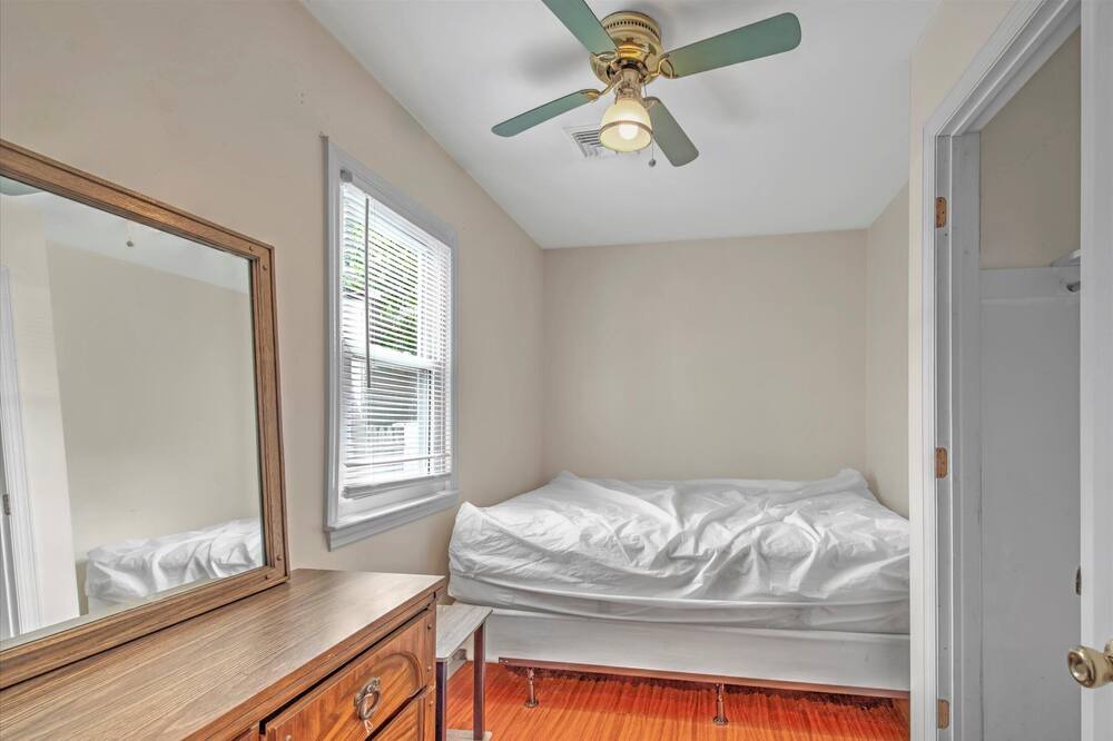 Photo of Bedroom in Ortley Beach