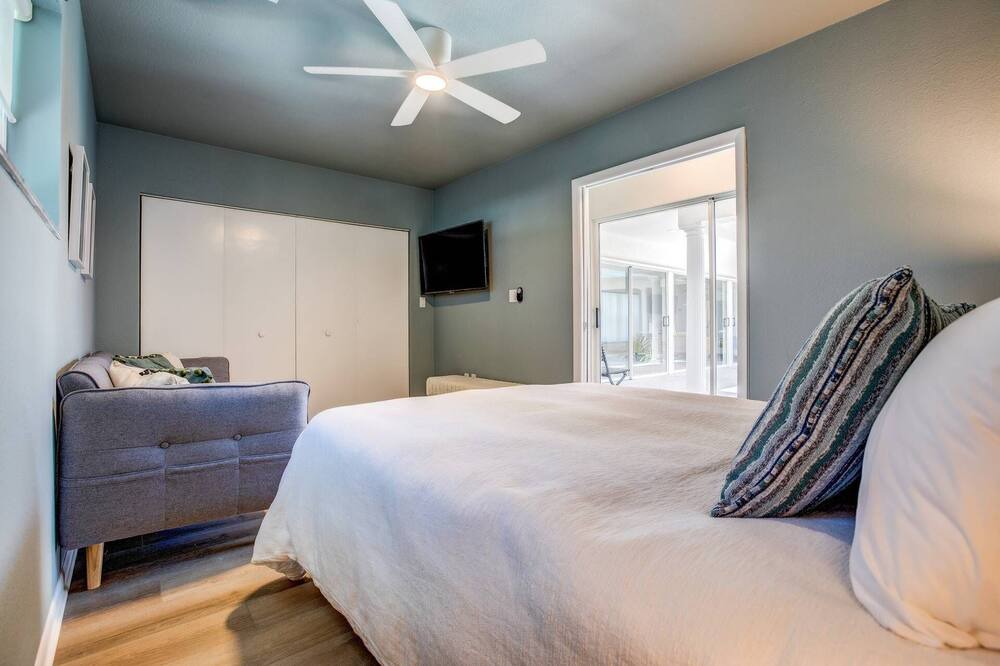 Photo of Bedroom in Big Coppitt Key