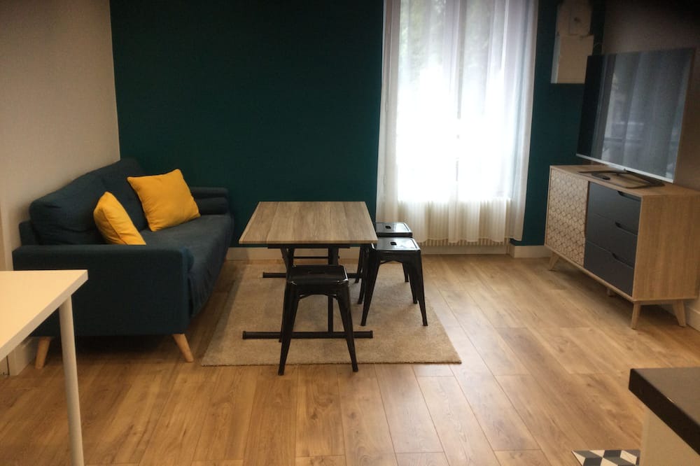 Photo of Livingroom in Bondy