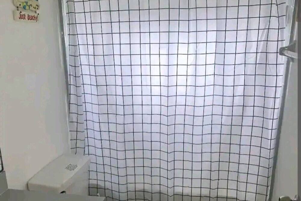 Photo of Bathroom in Lindfields