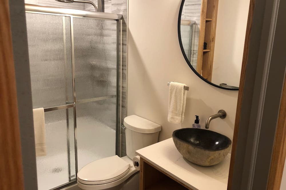 Photo of Bathroom in Tobermory