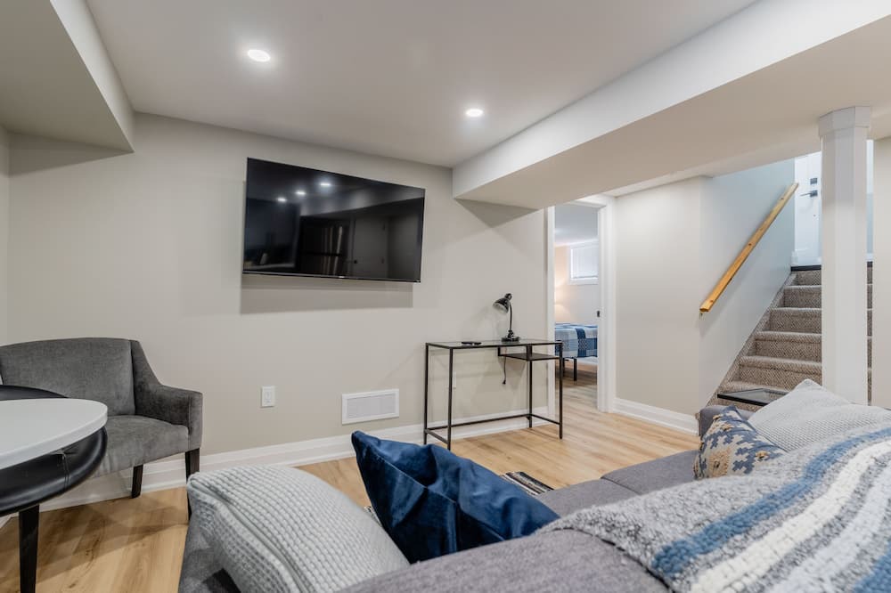 Photo of Livingroom in Hamilton