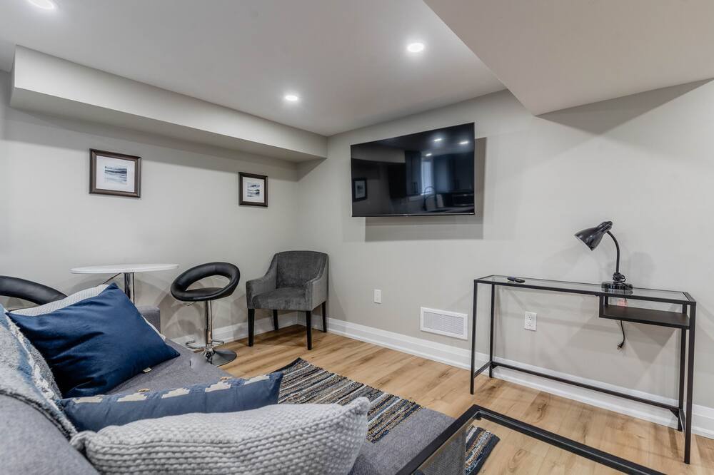 Photo of Livingroom in Hamilton