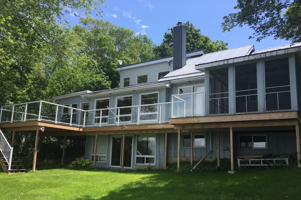 Photo of Outdoor in Picton