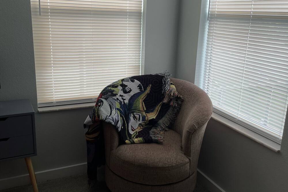 Photo of Livingroom in Windwood Bay