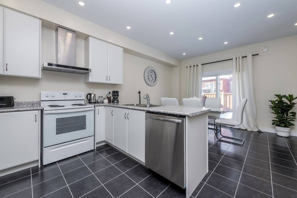 Photo of Kitchen in Innisfil