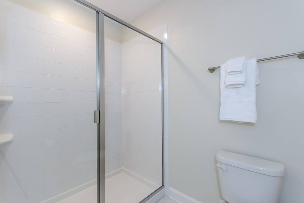 Photo of Bathroom in Davenport