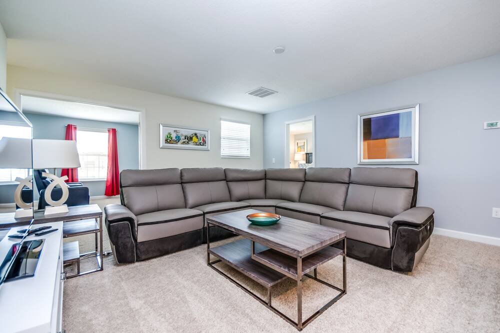Photo of Livingroom in Davenport