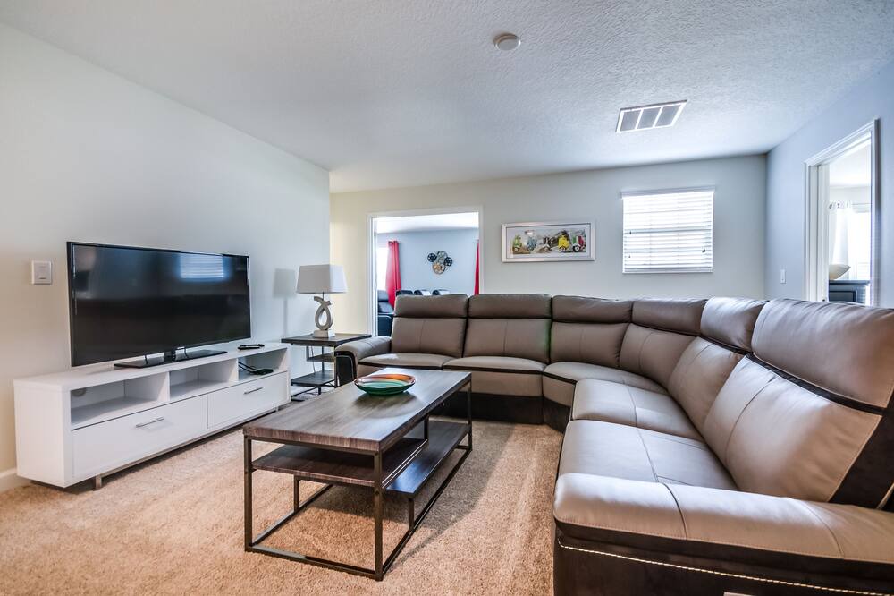 Photo of Livingroom in Davenport